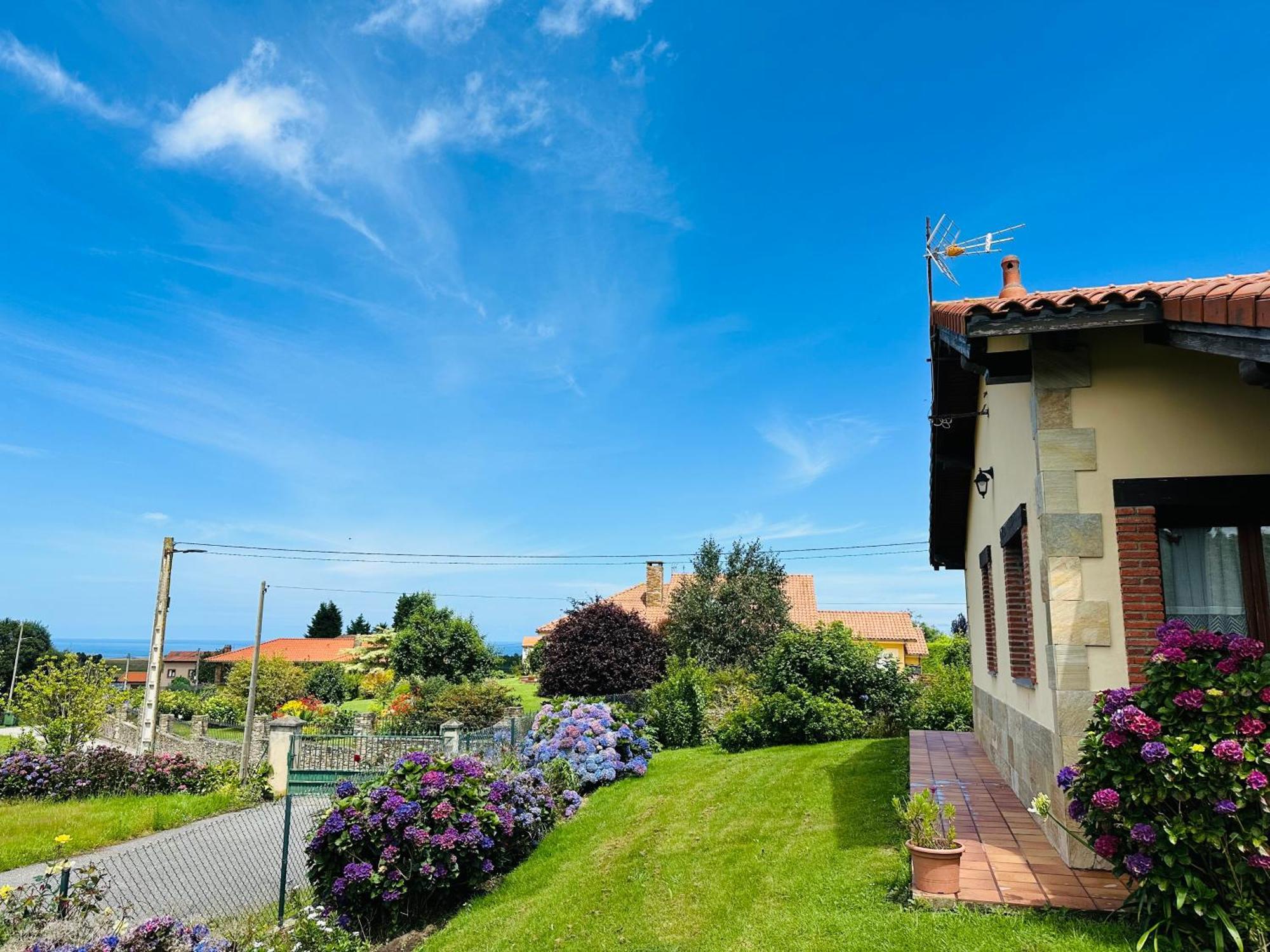 Apartamentos Rurales La Carbayala Oviñana 外观 照片