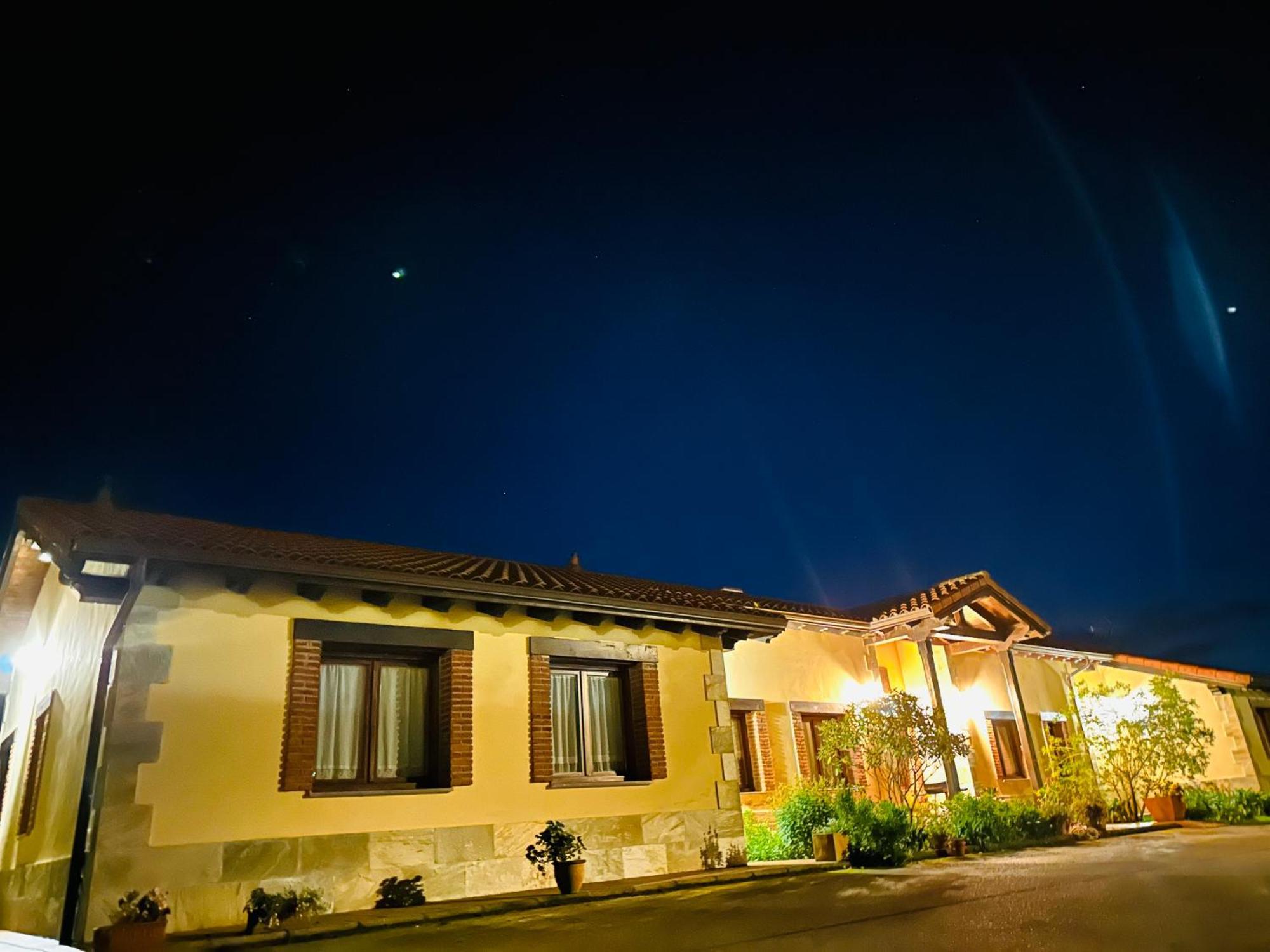 Apartamentos Rurales La Carbayala Oviñana 外观 照片