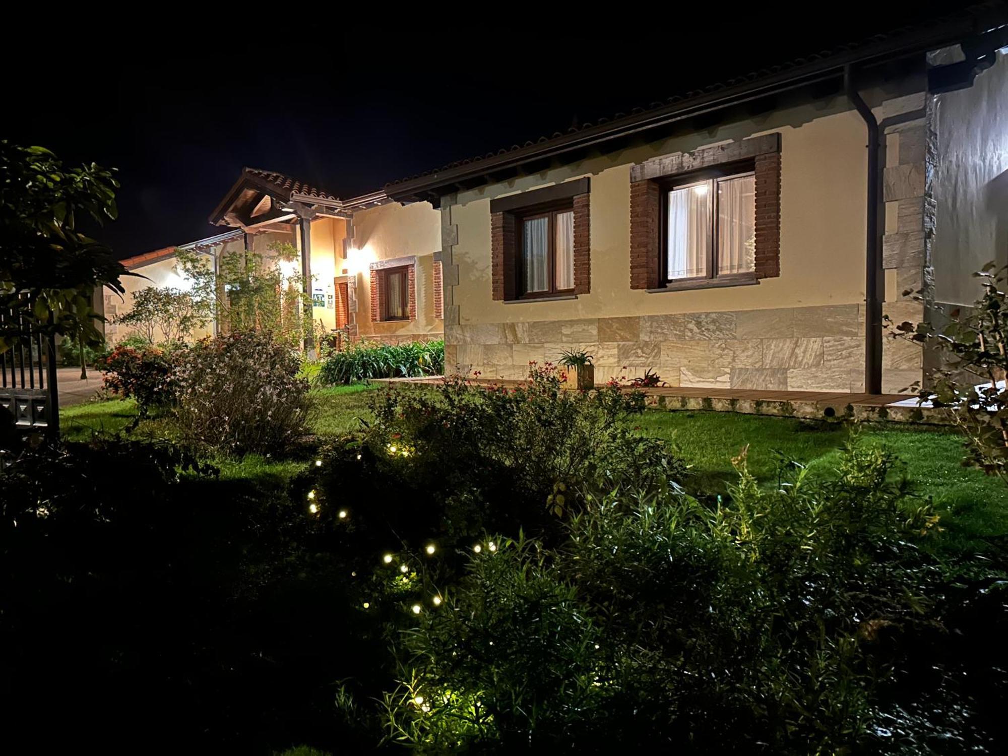 Apartamentos Rurales La Carbayala Oviñana 外观 照片