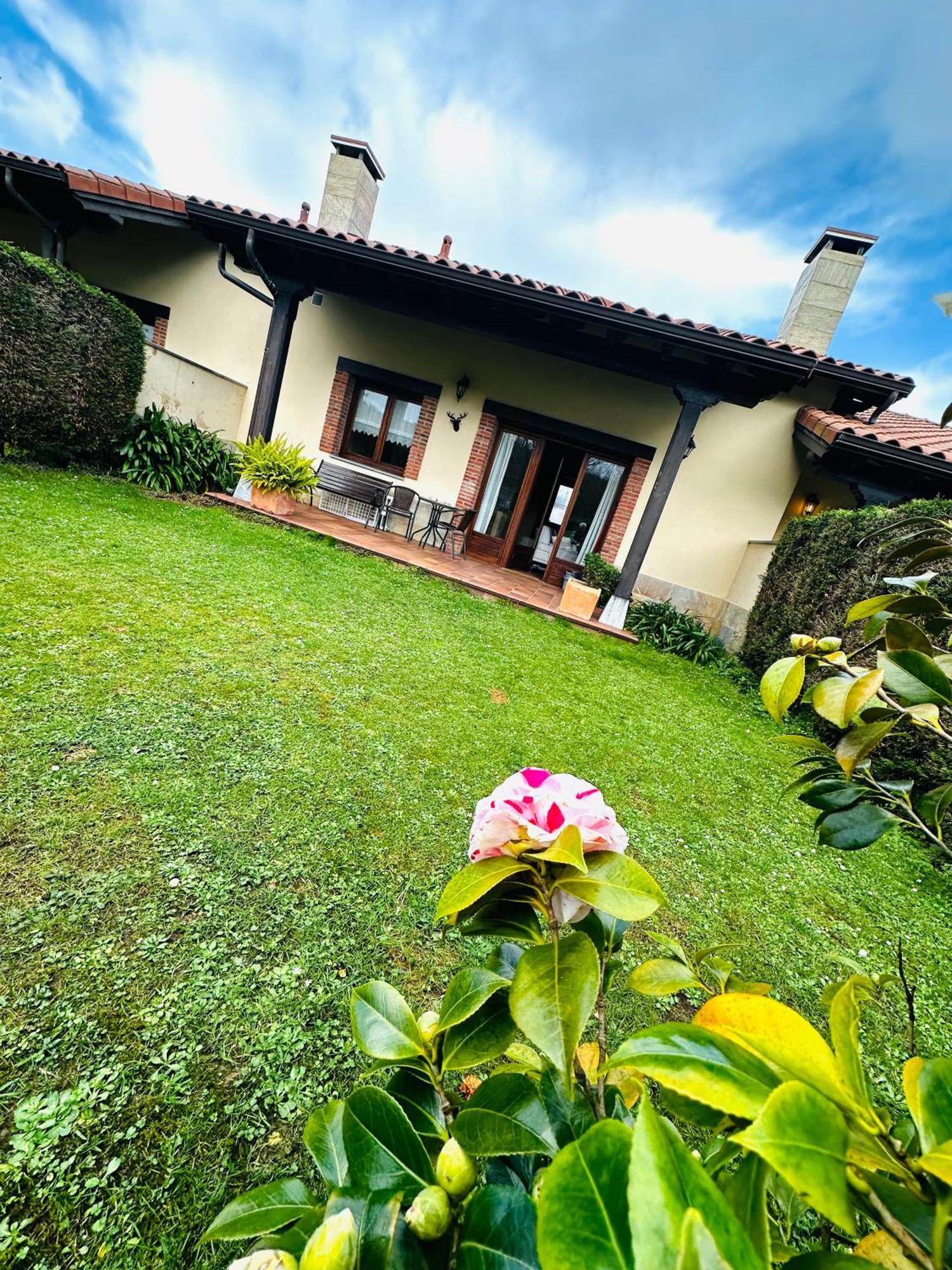 Apartamentos Rurales La Carbayala Oviñana 外观 照片