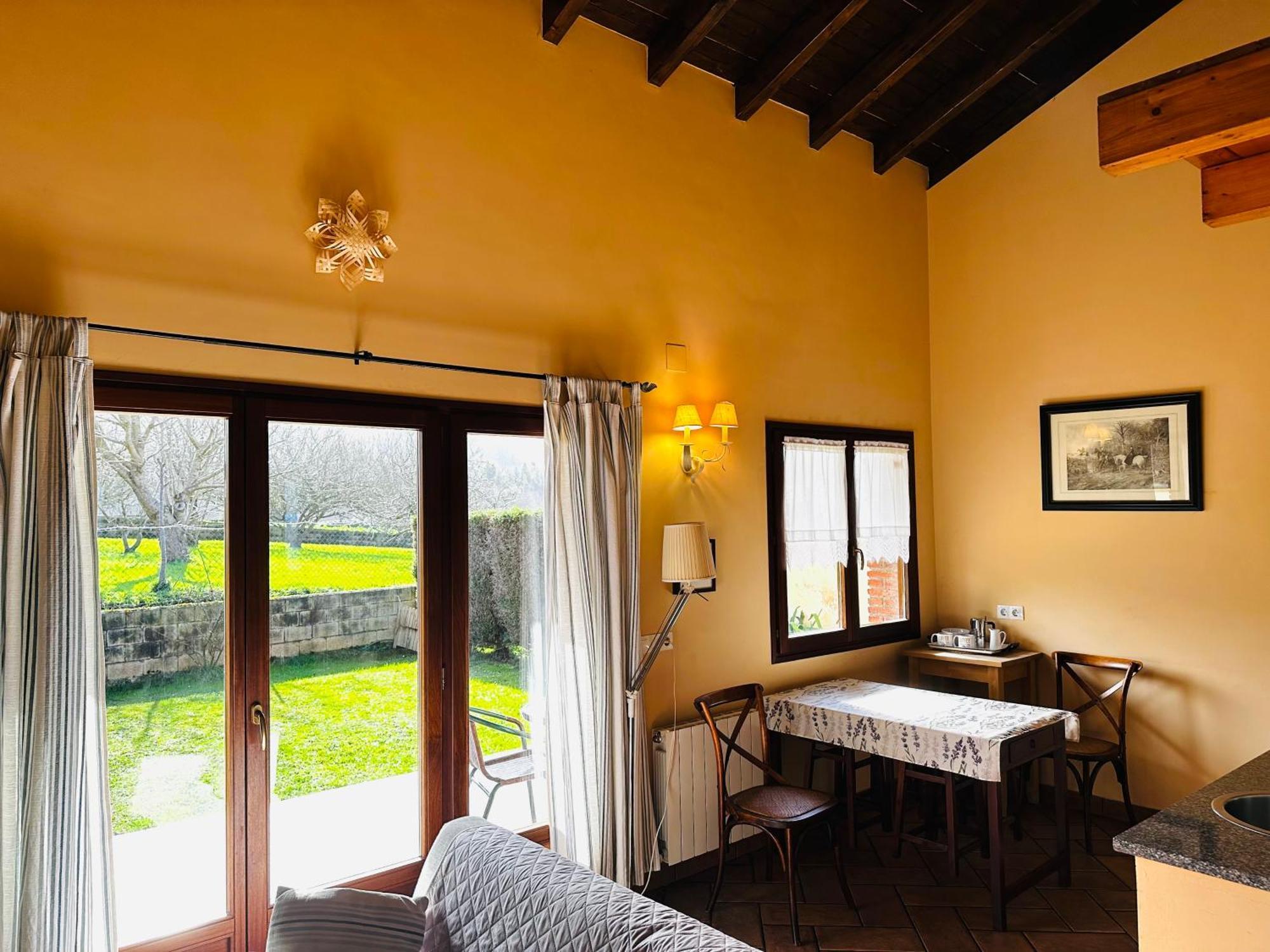 Apartamentos Rurales La Carbayala Oviñana 外观 照片