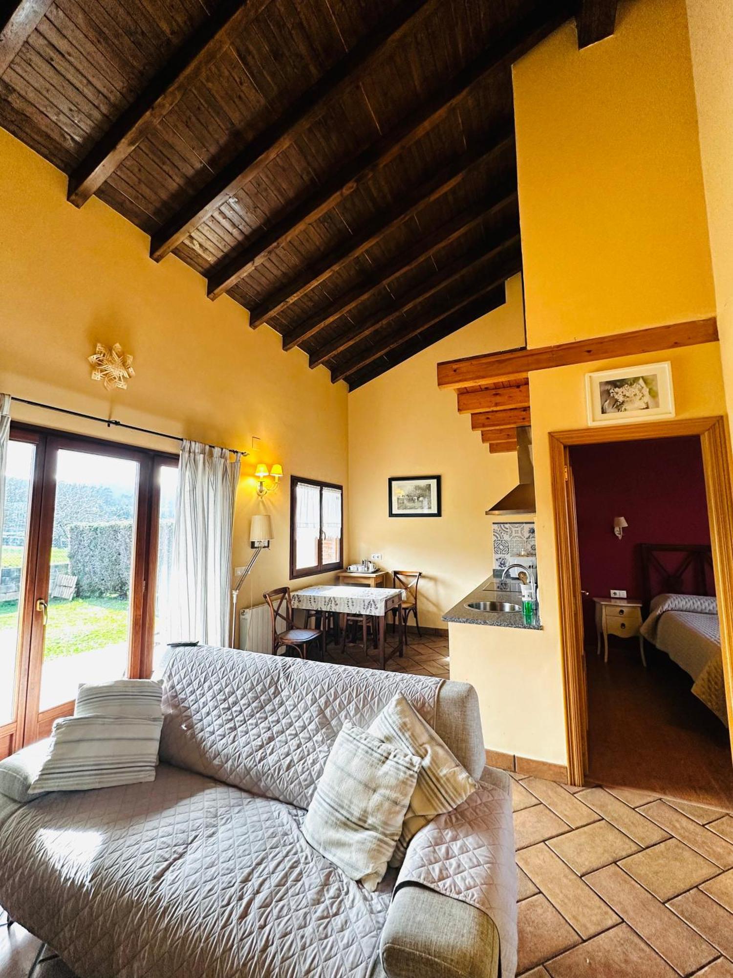 Apartamentos Rurales La Carbayala Oviñana 外观 照片